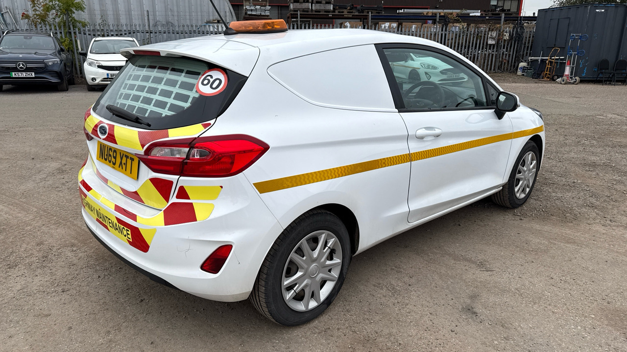 FORD FIESTA 1.5 TDCi - Αυτοκίνητο: φωτογραφία 4 FORD FIESTA 1.5 TDCi - Αυτοκίνητο: φωτογραφία 4