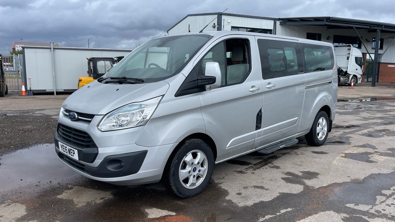 FORD TOURNEO CUSTOM 300 2.2 TDCi 125PS - Μικρό λεωφορείο, Επιβατικό βαν: φωτογραφία 2 FORD TOURNEO CUSTOM 300 2.2 TDCi 125PS - Μικρό λεωφορείο, Επιβατικό βαν: φωτογραφία 2