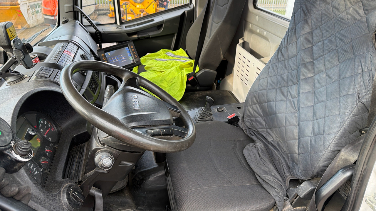 IVECO EUROCARGO 150-250 - Σάρωθρο δρόμων: φωτογραφία 5 IVECO EUROCARGO 150-250 - Σάρωθρο δρόμων: φωτογραφία 5