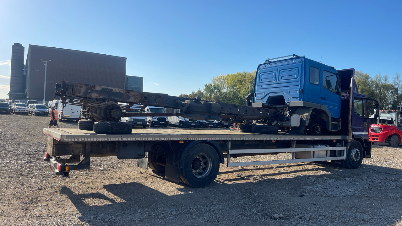 IVECO EUROCARGO 180E - Φορτηγό με ανοιχτή καρότσα: φωτογραφία 4 IVECO EUROCARGO 180E - Φορτηγό με ανοιχτή καρότσα: φωτογραφία 4
