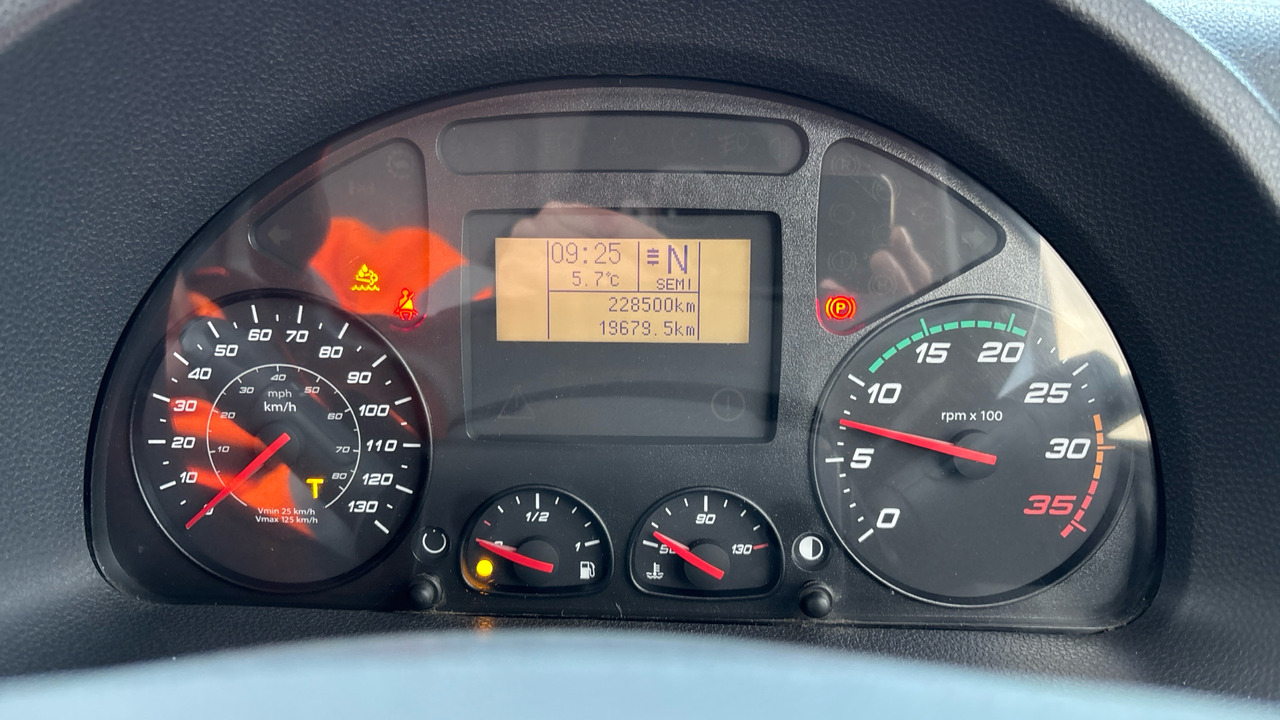 Φορτηγό μουσαμάς IVECO EUROCARGO 75E16: φωτογραφία 6 Φορτηγό μουσαμάς IVECO EUROCARGO 75E16: φωτογραφία 6