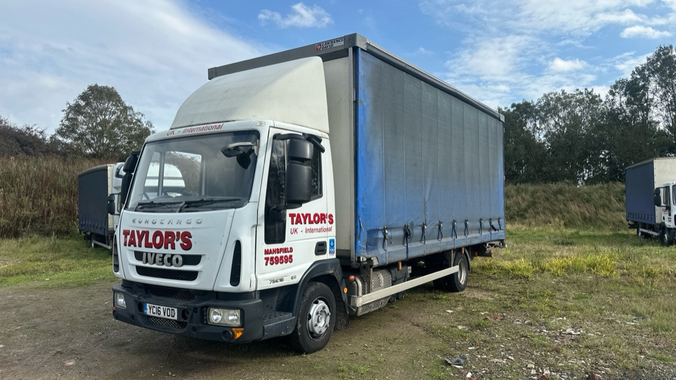 IVECO EUROCARGO 75E16 - Φορτηγό μουσαμάς: φωτογραφία 2 IVECO EUROCARGO 75E16 - Φορτηγό μουσαμάς: φωτογραφία 2