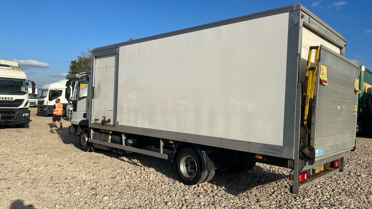 Iveco Eurocargo 75E16 - Φορτηγό κόφα: φωτογραφία 3 Iveco Eurocargo 75E16 - Φορτηγό κόφα: φωτογραφία 3