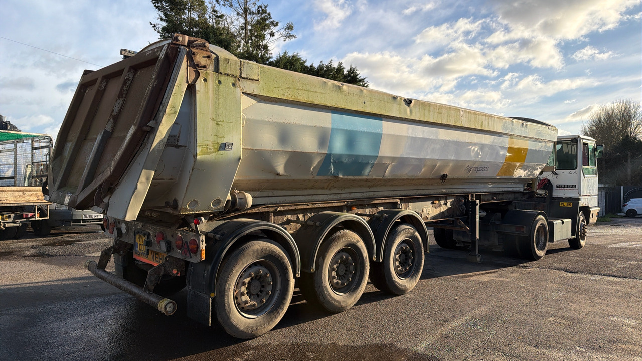 KELBERG TIPPER - Τρέιλερ: φωτογραφία 4 KELBERG TIPPER - Τρέιλερ: φωτογραφία 4