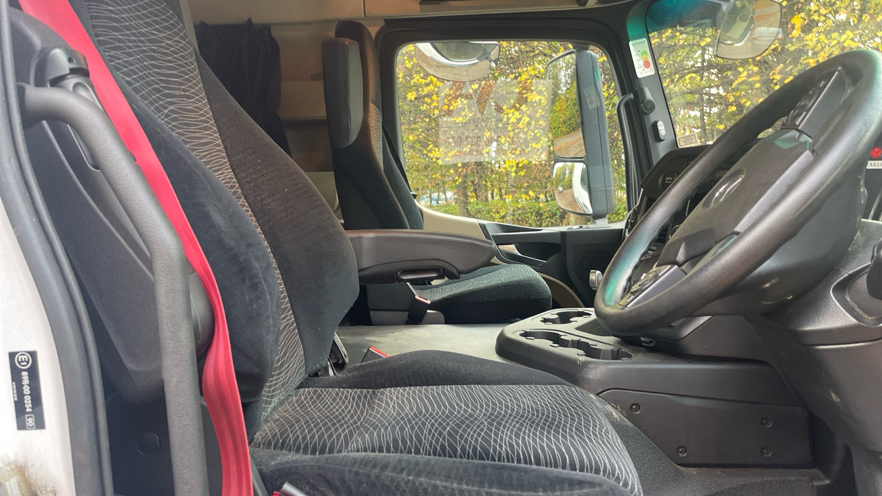 MERCEDES-BENZ ACTROS 1824 - Φορτηγό κόφα: φωτογραφία 5 MERCEDES-BENZ ACTROS 1824 - Φορτηγό κόφα: φωτογραφία 5