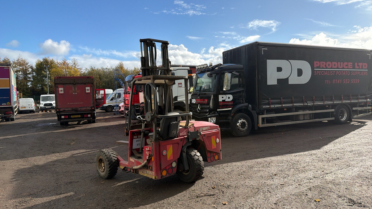 MOFFETT M4 20.3 - Περονοφόρο επί φορτηγού: φωτογραφία 4 MOFFETT M4 20.3 - Περονοφόρο επί φορτηγού: φωτογραφία 4