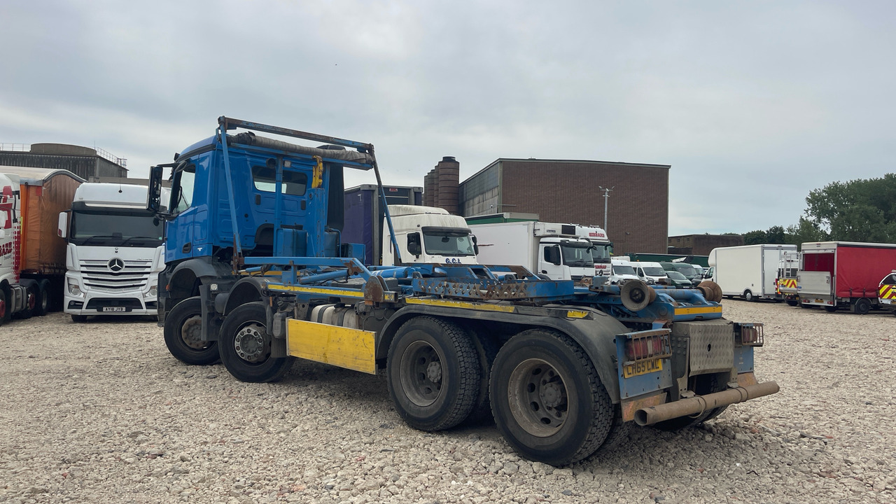 Mercedes-Benz Arocs - Φορτηγό φόρτωσης γάντζου: φωτογραφία 3 Mercedes-Benz Arocs - Φορτηγό φόρτωσης γάντζου: φωτογραφία 3