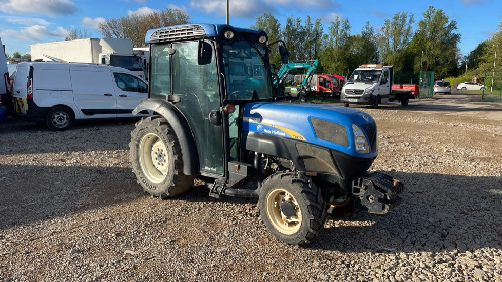 NEW HOLLAND T4030V - Μικρό φορτηγό με καρότσα: φωτογραφία 1 NEW HOLLAND T4030V - Μικρό φορτηγό με καρότσα: φωτογραφία 1