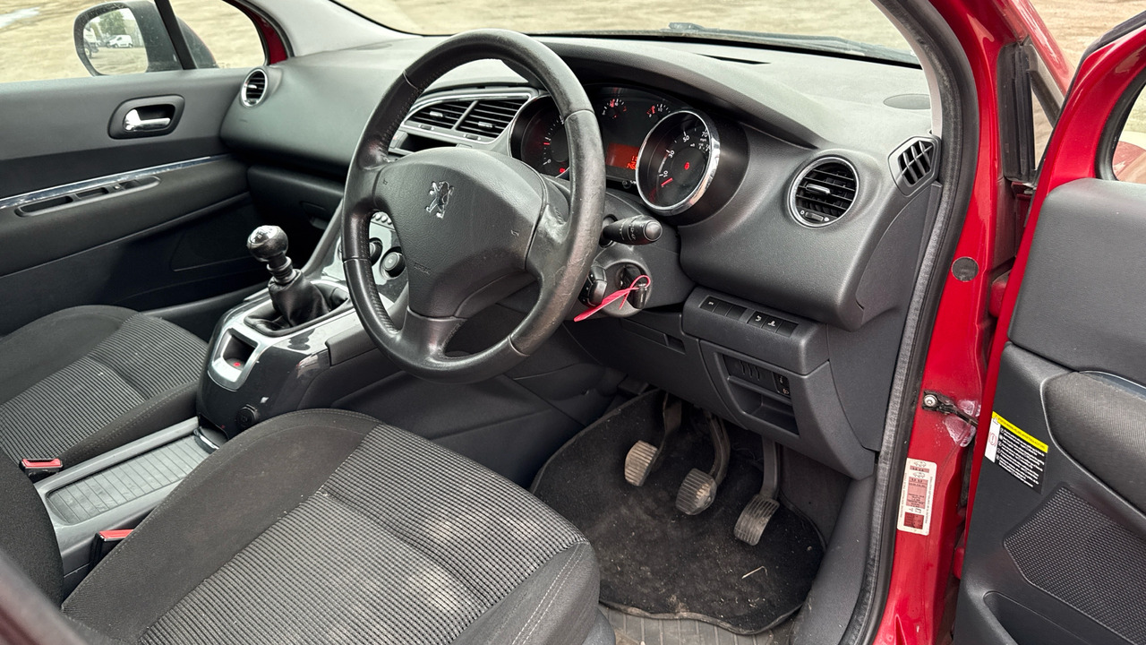 PEUGEOT 5008 2.0 HDI 150PS - Αυτοκίνητο: φωτογραφία 5 PEUGEOT 5008 2.0 HDI 150PS - Αυτοκίνητο: φωτογραφία 5