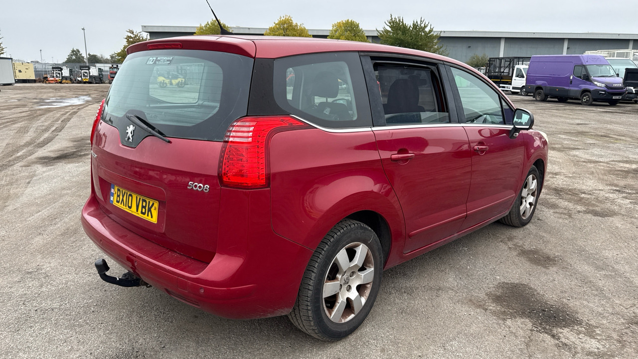 PEUGEOT 5008 2.0 HDI 150PS - Αυτοκίνητο: φωτογραφία 4 PEUGEOT 5008 2.0 HDI 150PS - Αυτοκίνητο: φωτογραφία 4