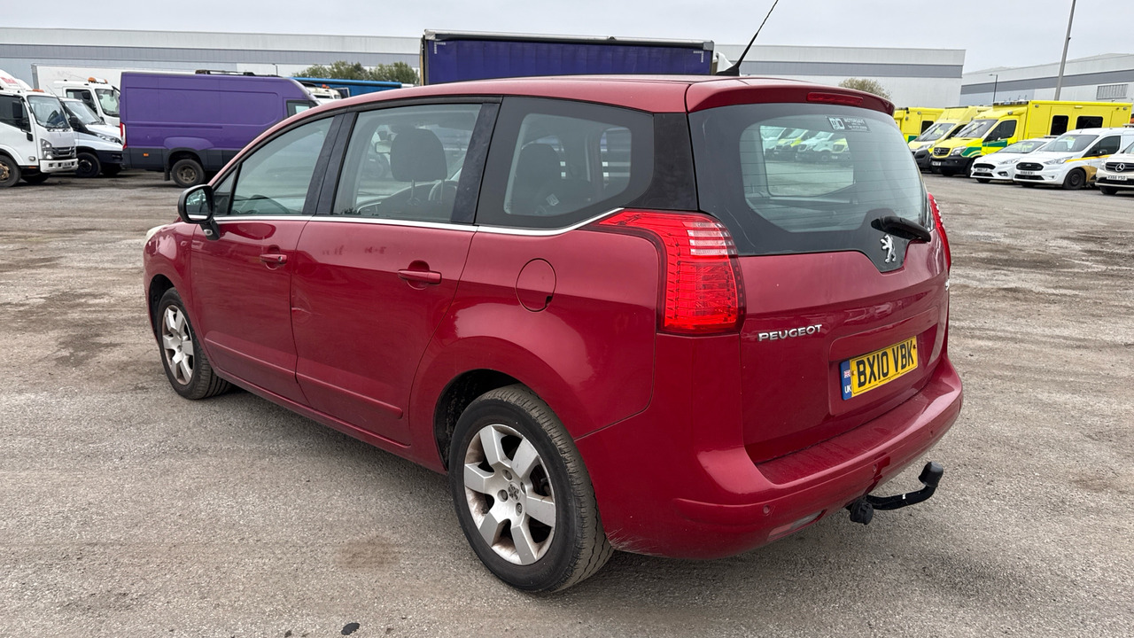 PEUGEOT 5008 2.0 HDI 150PS - Αυτοκίνητο: φωτογραφία 3 PEUGEOT 5008 2.0 HDI 150PS - Αυτοκίνητο: φωτογραφία 3