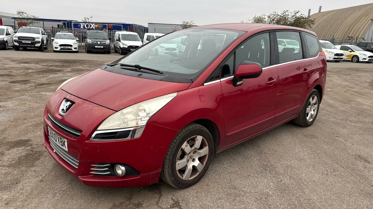 PEUGEOT 5008 2.0 HDI 150PS - Αυτοκίνητο: φωτογραφία 2 PEUGEOT 5008 2.0 HDI 150PS - Αυτοκίνητο: φωτογραφία 2