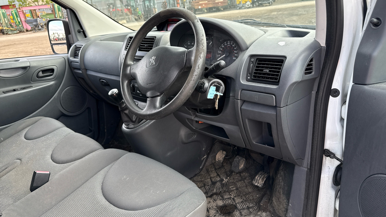 PEUGEOT EXPERT 1000 1.6 HDI 90PS - Μικρό βαν: φωτογραφία 5 PEUGEOT EXPERT 1000 1.6 HDI 90PS - Μικρό βαν: φωτογραφία 5