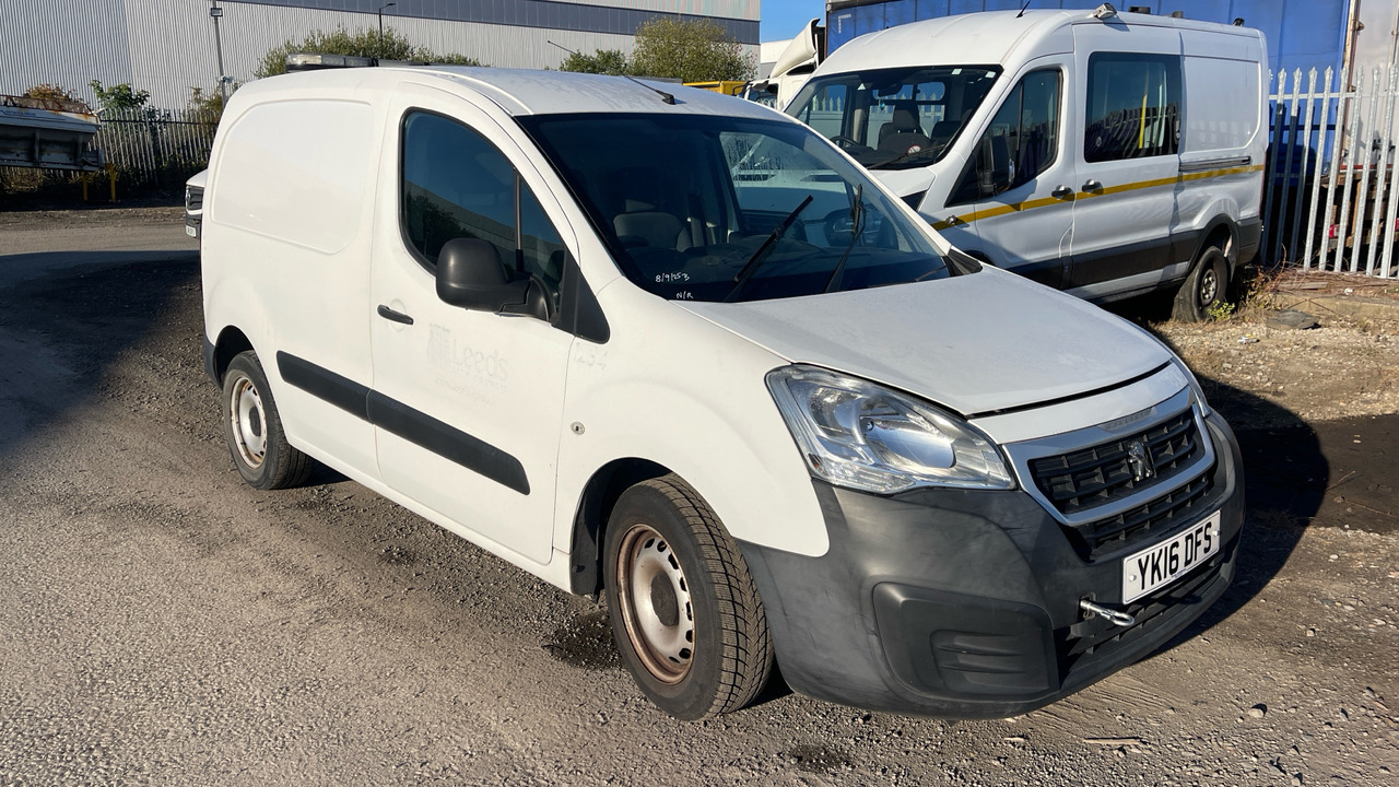 PEUGEOT PARTNER 850 SE 1.6 BlueHDi 100PS - Μικρό βαν: φωτογραφία 2 PEUGEOT PARTNER 850 SE 1.6 BlueHDi 100PS - Μικρό βαν: φωτογραφία 2