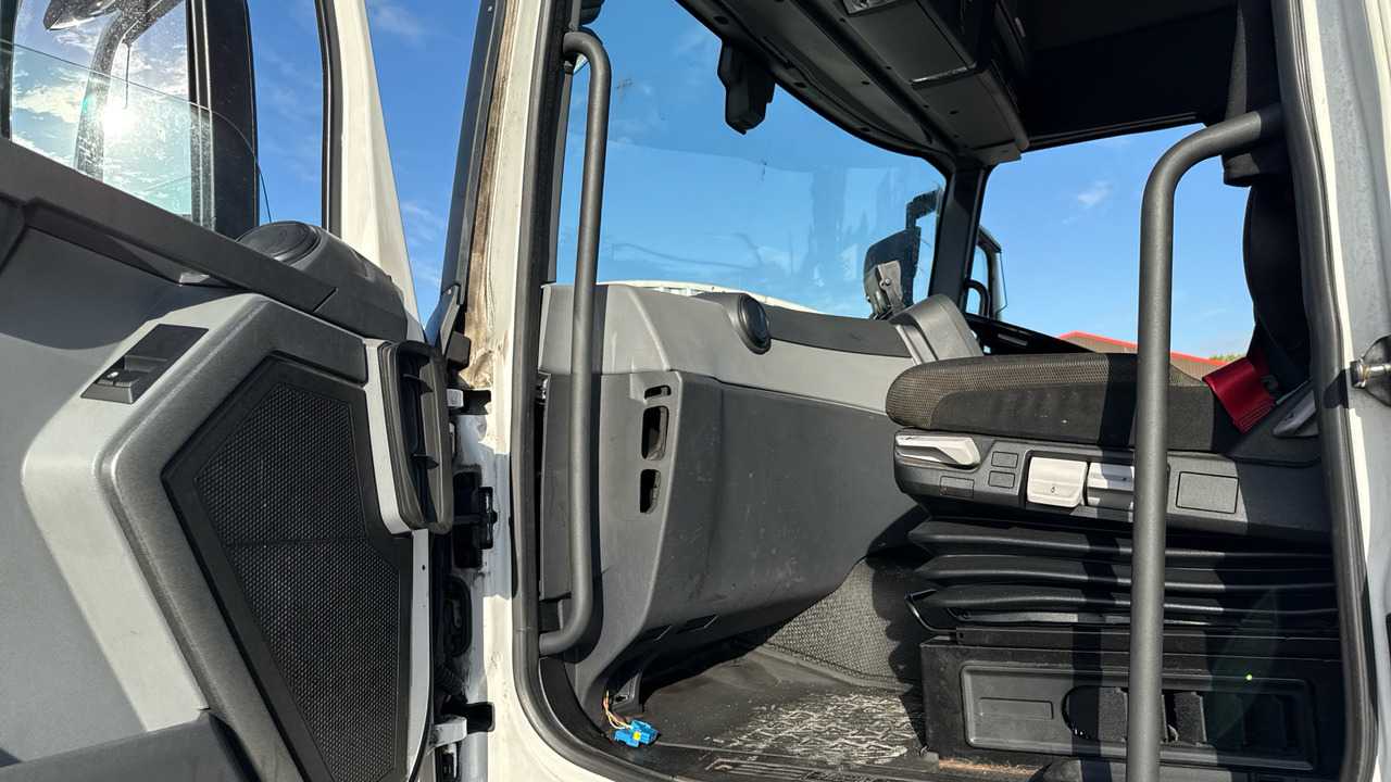 Τράκτορας RENAULT T 460: φωτογραφία 17