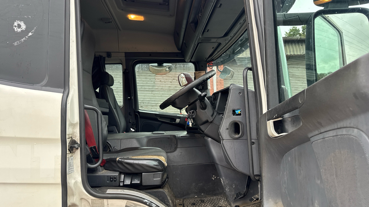 SCANIA P 250 - Φορτηγό μουσαμάς: φωτογραφία 5 SCANIA P 250 - Φορτηγό μουσαμάς: φωτογραφία 5