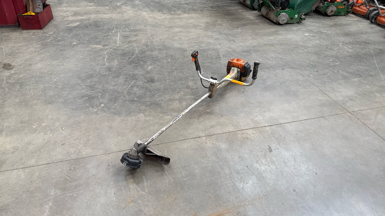 STIHL FS45C STRIMMER - Εξοπλισμού κατασκευών: φωτογραφία 2 STIHL FS45C STRIMMER - Εξοπλισμού κατασκευών: φωτογραφία 2