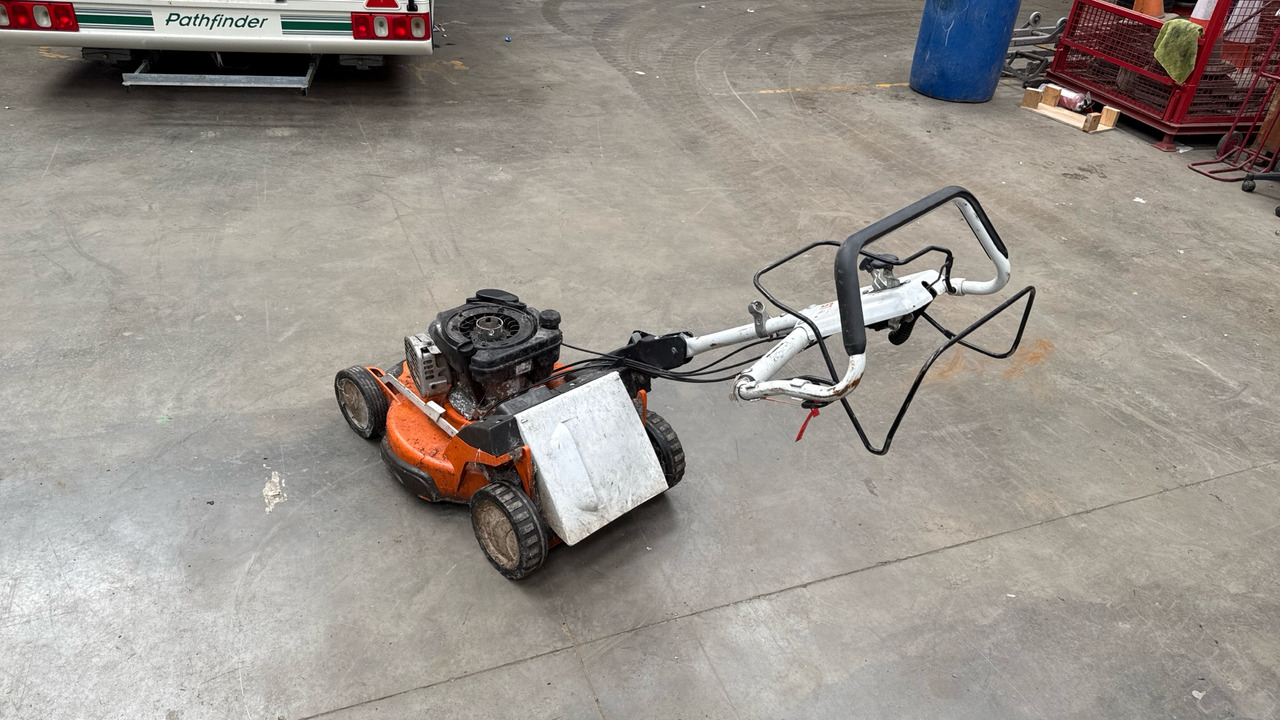 STIHL  - Εξοπλισμού κατασκευών: φωτογραφία 1 STIHL  - Εξοπλισμού κατασκευών: φωτογραφία 1