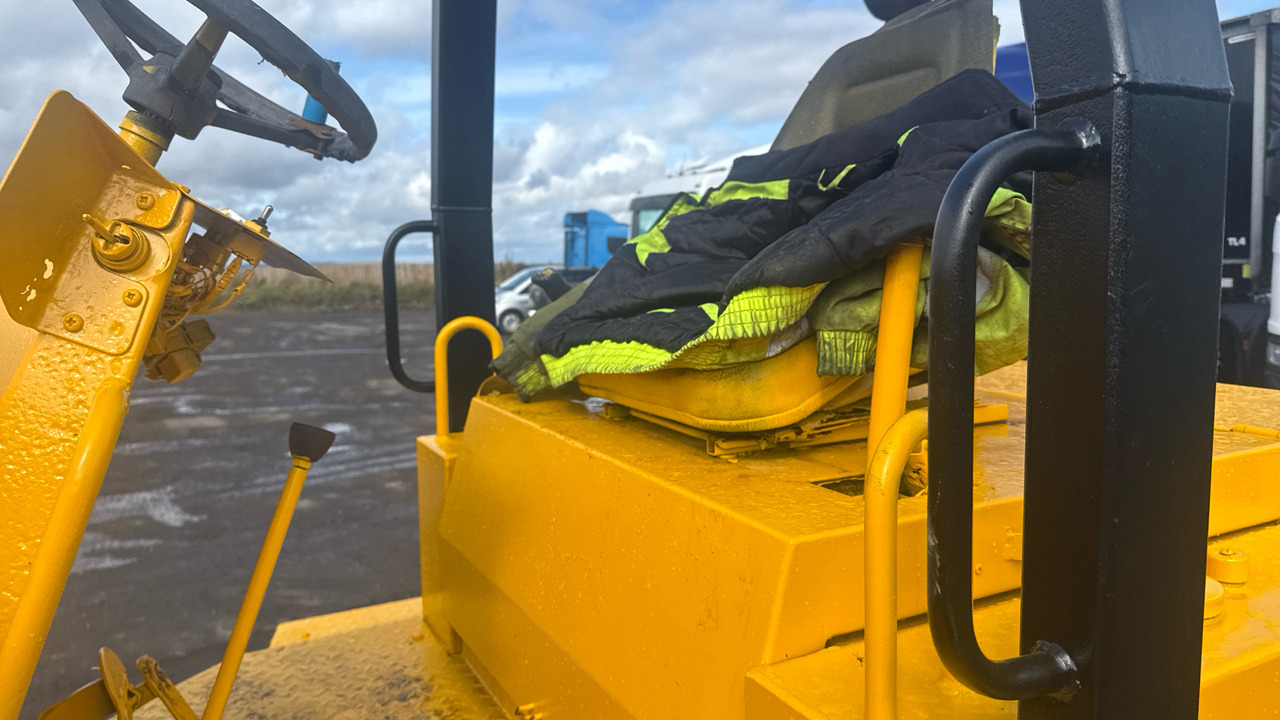 THWAITES 5 TONNE - Μίνι ανατρεπόμενο: φωτογραφία 5 THWAITES 5 TONNE - Μίνι ανατρεπόμενο: φωτογραφία 5