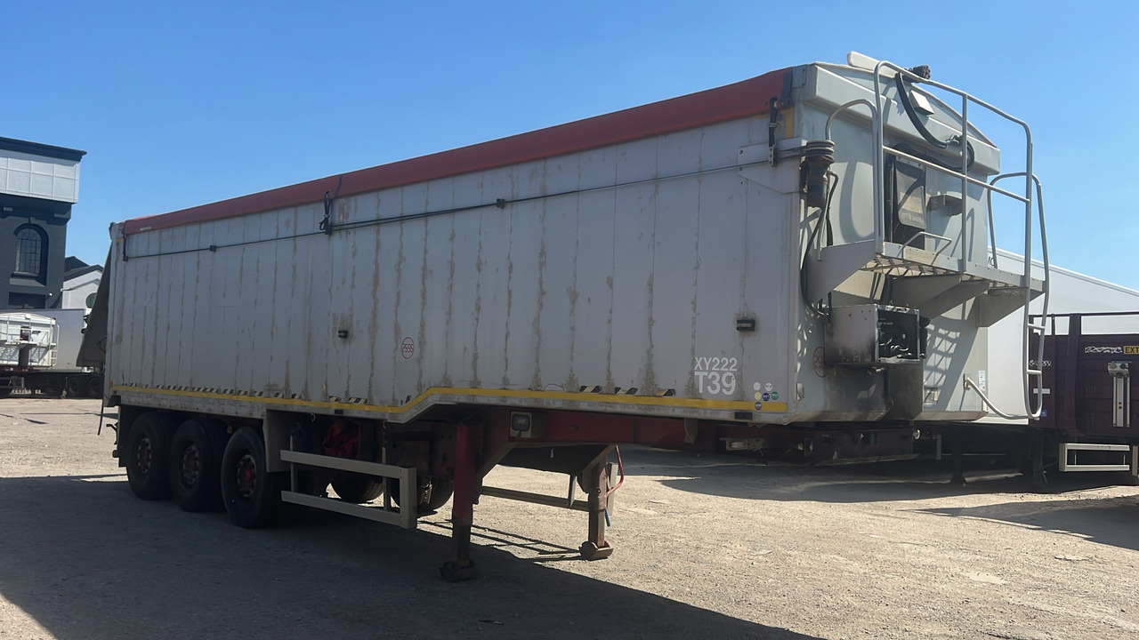 WILCOX TIPPER - Τρέιλερ: φωτογραφία 1 WILCOX TIPPER - Τρέιλερ: φωτογραφία 1