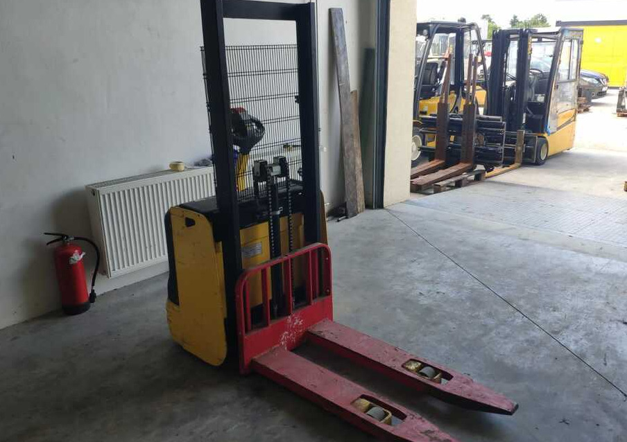 Hyster S1.0E - Μηχάνημα στοίβαξης: φωτογραφία 2 Hyster S1.0E - Μηχάνημα στοίβαξης: φωτογραφία 2