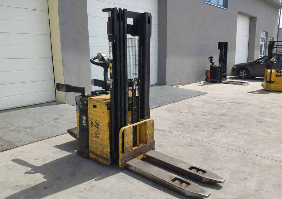 Yale MS15X IL - Μηχάνημα στοίβαξης: φωτογραφία 4 Yale MS15X IL - Μηχάνημα στοίβαξης: φωτογραφία 4