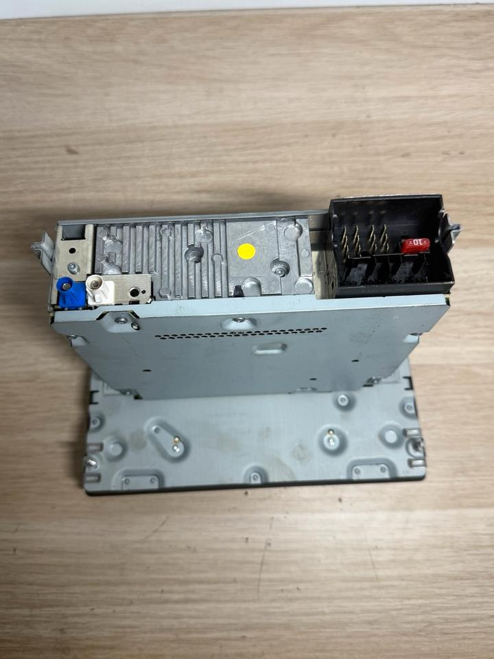 MAN BOSCH Multimedia Radio 81.28100-6026 - Σύστημα πλοήγησης για Φορτηγό: φωτογραφία 4 MAN BOSCH Multimedia Radio 81.28100-6026 - Σύστημα πλοήγησης για Φορτηγό: φωτογραφία 4