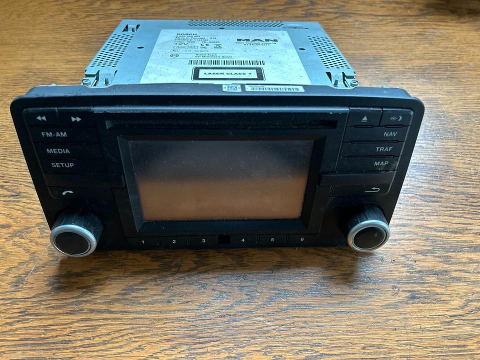 MAN Radio/Navigationssystem TGM BOSCH 81.28100-6017 - Σύστημα πλοήγησης για Φορτηγό: φωτογραφία 1 MAN Radio/Navigationssystem TGM BOSCH 81.28100-6017 - Σύστημα πλοήγησης για Φορτηγό: φωτογραφία 1