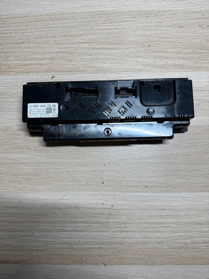 Mercedes Actros MP4 Klimabedienteil Klima Heizung A9604467928 - Ηλεκτρονική μονάδα ελέγχου για Φορτηγό: φωτογραφία 3 Mercedes Actros MP4 Klimabedienteil Klima Heizung A9604467928 - Ηλεκτρονική μονάδα ελέγχου για Φορτηγό: φωτογραφία 3