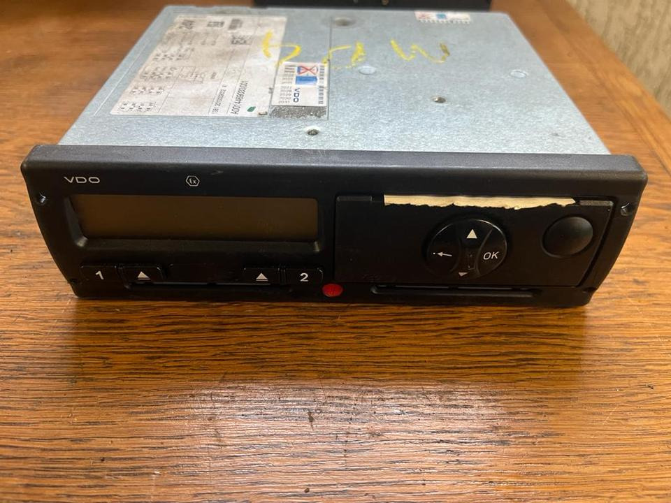 Mercedes-Benz Actros MP4 VDO Tachograph A0014469033 - Ταχογράφος για Φορτηγό: φωτογραφία 1 Mercedes-Benz Actros MP4 VDO Tachograph A0014469033 - Ταχογράφος για Φορτηγό: φωτογραφία 1