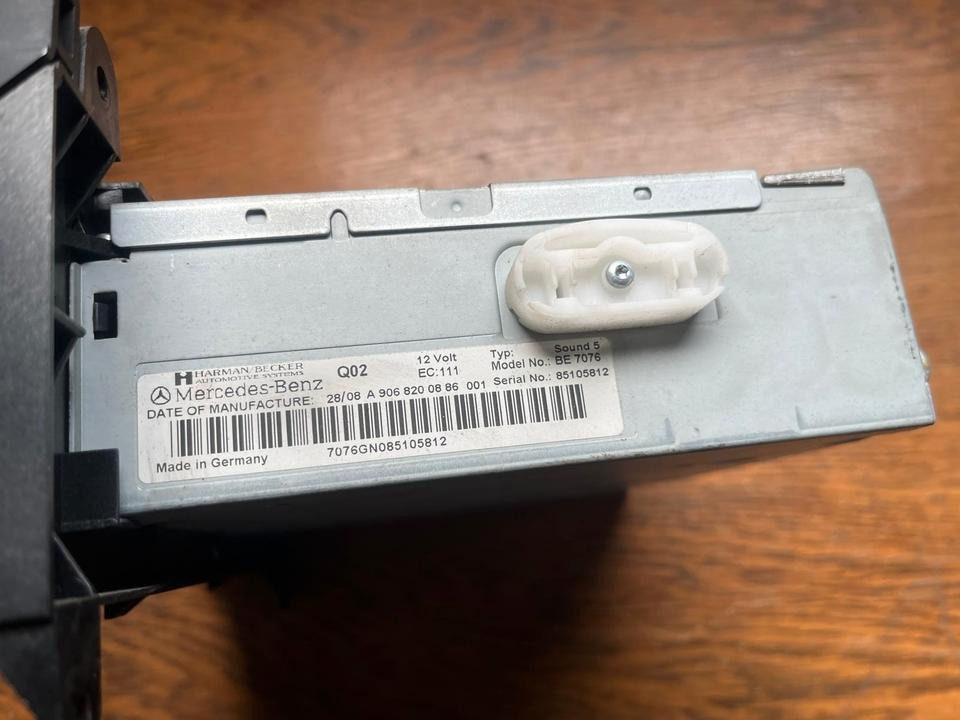 Mercedes Sprinter CD Radio 12V A9068200886 - Καμπίνα και εσωτερικό για Φορτηγό: φωτογραφία 2 Mercedes Sprinter CD Radio 12V A9068200886 - Καμπίνα και εσωτερικό για Φορτηγό: φωτογραφία 2