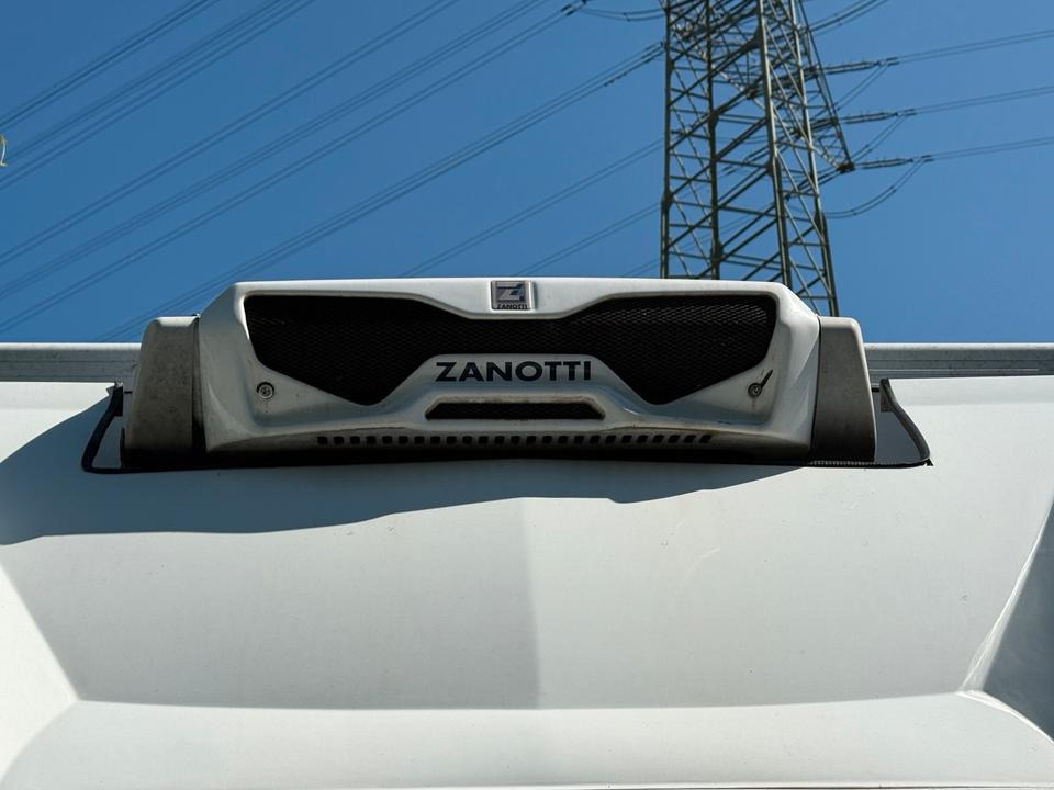 Mercedes Sprinter Kühlkoffer - Αμάξωμα - ψυγείο: φωτογραφία 3 Mercedes Sprinter Kühlkoffer - Αμάξωμα - ψυγείο: φωτογραφία 3