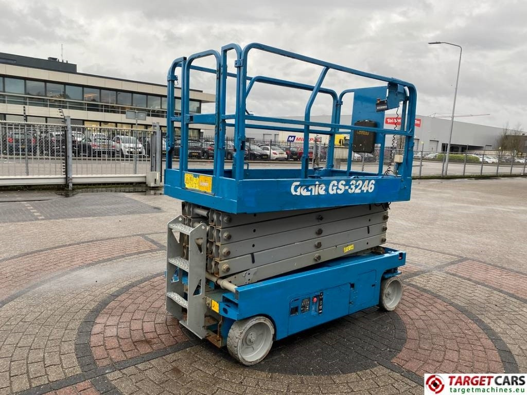 Genie GS-3246 Electric Scissor Work Lift 1175cm - Ψαλιδωτό ανυψωτικό: φωτογραφία 3 Genie GS-3246 Electric Scissor Work Lift 1175cm - Ψαλιδωτό ανυψωτικό: φωτογραφία 3