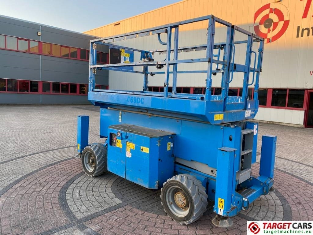 Genie GS-4069 DC Electric GS4069 Scissor WorkLift 1412cm - Ψαλιδωτό ανυψωτικό: φωτογραφία 4 Genie GS-4069 DC Electric GS4069 Scissor WorkLift 1412cm - Ψαλιδωτό ανυψωτικό: φωτογραφία 4
