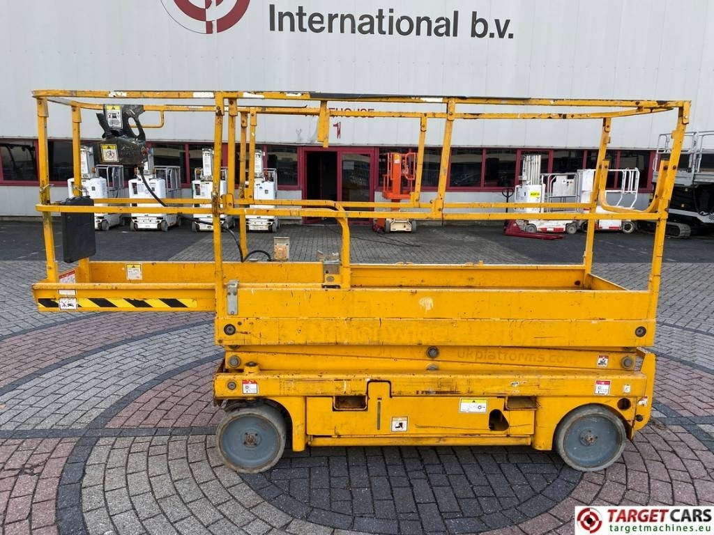 Haulotte Compact 8 Elecftric Scissor Work Lift 818cm - Ψαλιδωτό ανυψωτικό: φωτογραφία 5 Haulotte Compact 8 Elecftric Scissor Work Lift 818cm - Ψαλιδωτό ανυψωτικό: φωτογραφία 5