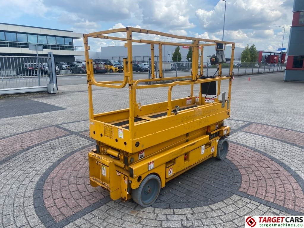 Haulotte Compact 8 Electric Scissor Work Lift 818cm - Ψαλιδωτό ανυψωτικό: φωτογραφία 3 Haulotte Compact 8 Electric Scissor Work Lift 818cm - Ψαλιδωτό ανυψωτικό: φωτογραφία 3