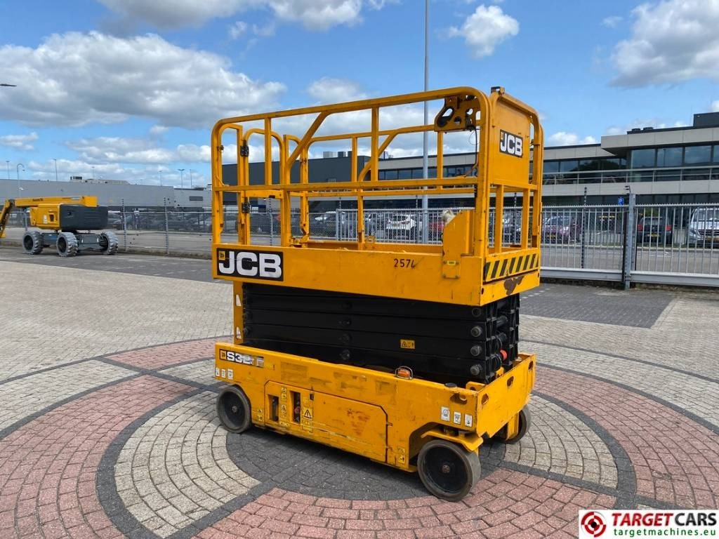 JCB S3246E Electric Scissor Work Lift 1200cm - Ψαλιδωτό ανυψωτικό: φωτογραφία 2 JCB S3246E Electric Scissor Work Lift 1200cm - Ψαλιδωτό ανυψωτικό: φωτογραφία 2