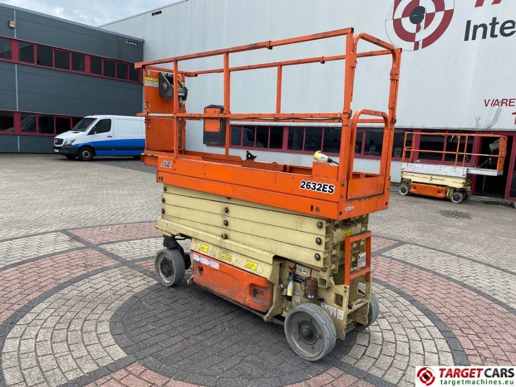 JLG 2632ES Electric Scissor Work Lift 977cm - Ψαλιδωτό ανυψωτικό: φωτογραφία 4 JLG 2632ES Electric Scissor Work Lift 977cm - Ψαλιδωτό ανυψωτικό: φωτογραφία 4