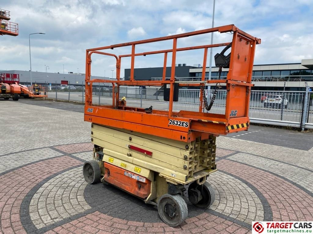 JLG 2632ES Electric Scissor Work Lift 977cm - Ψαλιδωτό ανυψωτικό: φωτογραφία 2 JLG 2632ES Electric Scissor Work Lift 977cm - Ψαλιδωτό ανυψωτικό: φωτογραφία 2