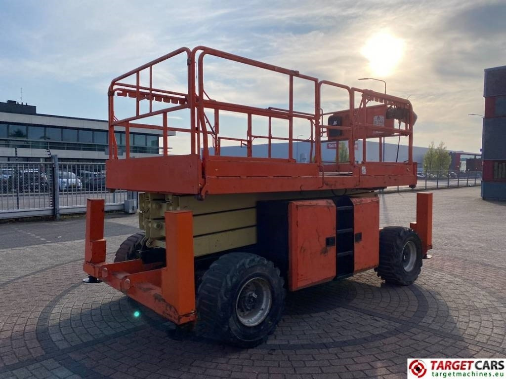 JLG 330LRT Diesel 4x4 Scissor Work Lift 1200cm - Ψαλιδωτό ανυψωτικό: φωτογραφία 3 JLG 330LRT Diesel 4x4 Scissor Work Lift 1200cm - Ψαλιδωτό ανυψωτικό: φωτογραφία 3