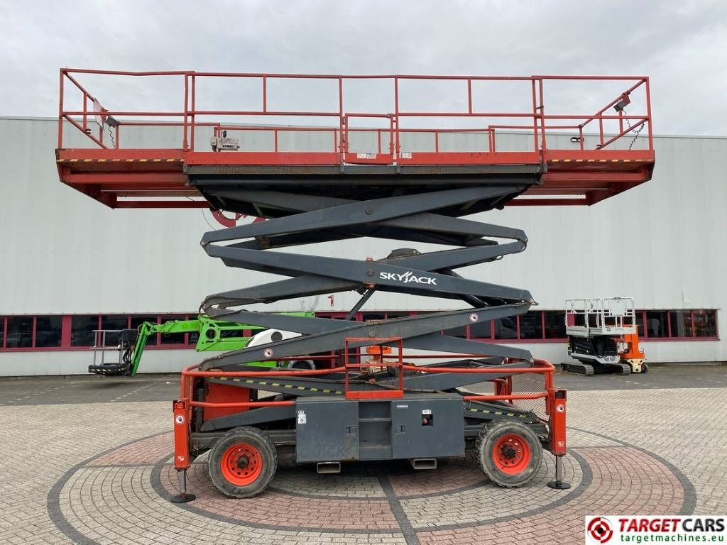 SkyJack SJ9250 RT Diesel 4x4 Scissor Work Lift 1720cm - Ψαλιδωτό ανυψωτικό: φωτογραφία 5 SkyJack SJ9250 RT Diesel 4x4 Scissor Work Lift 1720cm - Ψαλιδωτό ανυψωτικό: φωτογραφία 5
