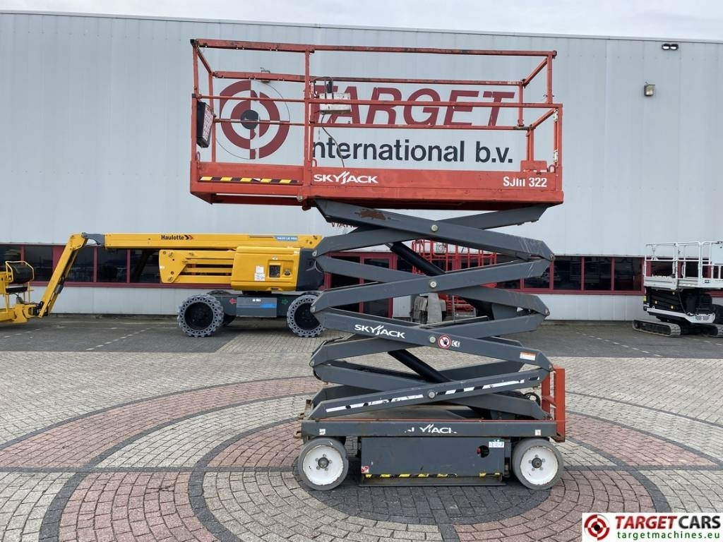 SkyJack SJIII-3226 Electric 3226 Scissor Work Lift 990cm - Ψαλιδωτό ανυψωτικό: φωτογραφία 5 SkyJack SJIII-3226 Electric 3226 Scissor Work Lift 990cm - Ψαλιδωτό ανυψωτικό: φωτογραφία 5