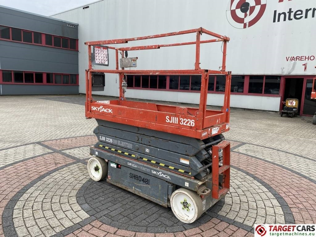 SkyJack SJIII-3226 Electric Scissor Work Lift 990cm - Ψαλιδωτό ανυψωτικό: φωτογραφία 4 SkyJack SJIII-3226 Electric Scissor Work Lift 990cm - Ψαλιδωτό ανυψωτικό: φωτογραφία 4