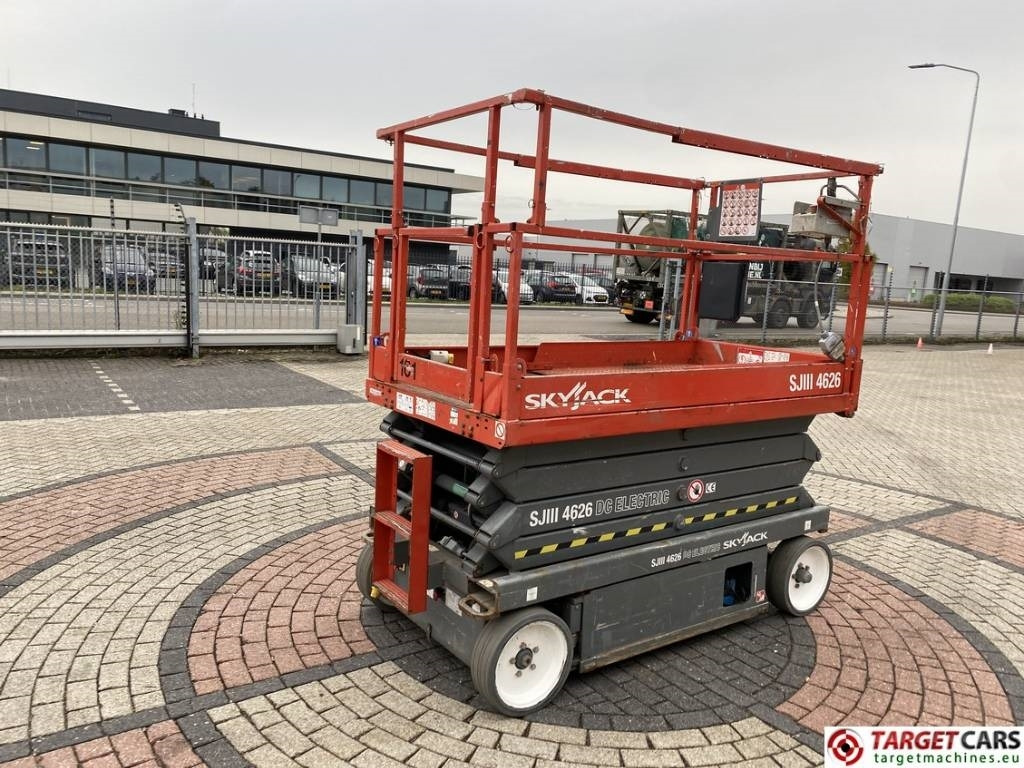 SkyJack SJIII-4626 Electric 4626 Scissor Work Lift 990cm - Ψαλιδωτό ανυψωτικό: φωτογραφία 3 SkyJack SJIII-4626 Electric 4626 Scissor Work Lift 990cm - Ψαλιδωτό ανυψωτικό: φωτογραφία 3