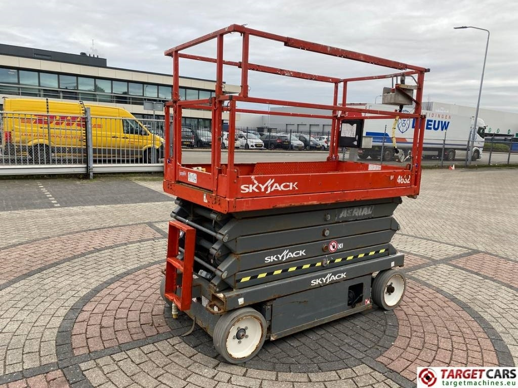 SkyJack SJIII-4632 Electric 4632 Scissor Work Lift 1170cm - Ψαλιδωτό ανυψωτικό: φωτογραφία 3 SkyJack SJIII-4632 Electric 4632 Scissor Work Lift 1170cm - Ψαλιδωτό ανυψωτικό: φωτογραφία 3