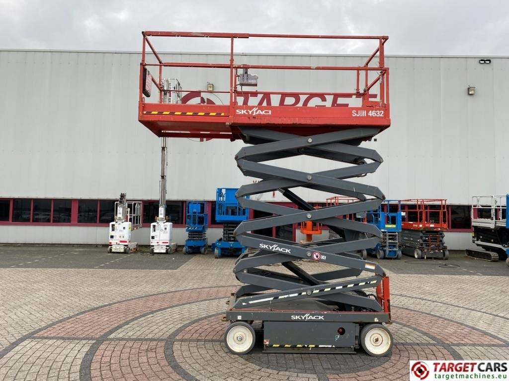 SkyJack SJIII-4632 Electric Scissor SJ4632 WorkLift 1170cm - Ψαλιδωτό ανυψωτικό: φωτογραφία 5 SkyJack SJIII-4632 Electric Scissor SJ4632 WorkLift 1170cm - Ψαλιδωτό ανυψωτικό: φωτογραφία 5