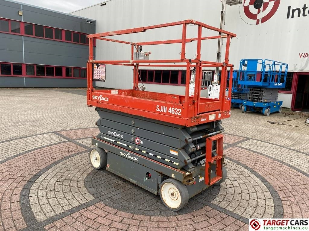 SkyJack SJIII-4632 Electric Scissor SJ4632 WorkLift 1170cm - Ψαλιδωτό ανυψωτικό: φωτογραφία 4 SkyJack SJIII-4632 Electric Scissor SJ4632 WorkLift 1170cm - Ψαλιδωτό ανυψωτικό: φωτογραφία 4