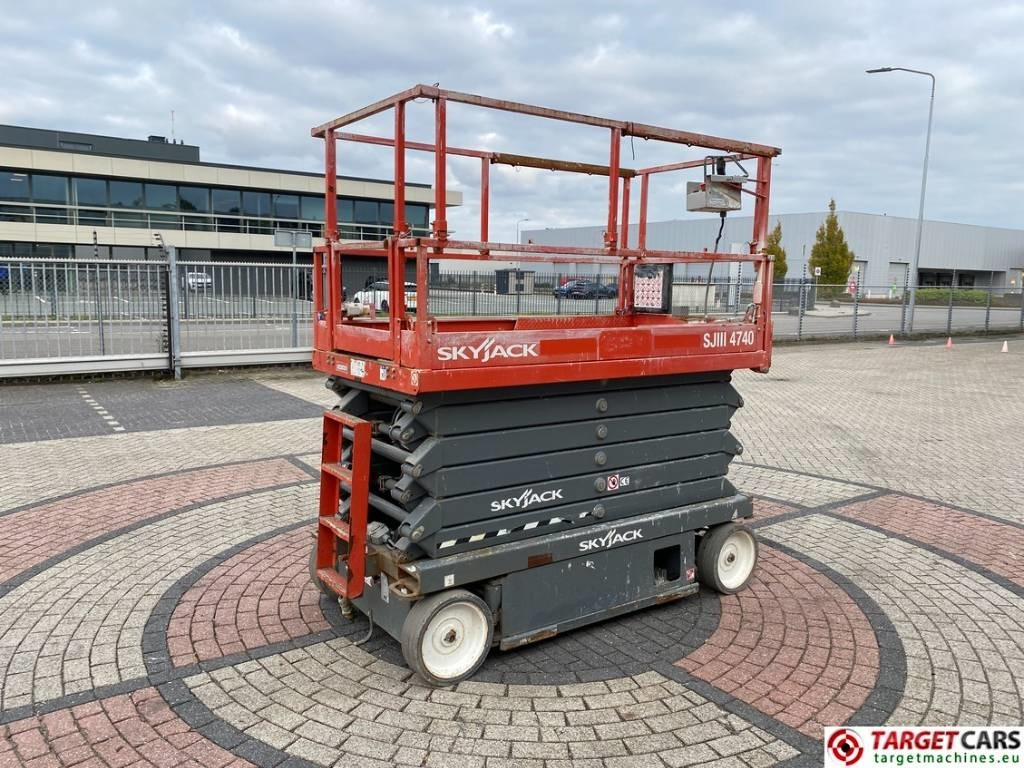 SkyJack SJIII-4740 Electric 4740 Scissor Work Lift 1380cm  - Ψαλιδωτό ανυψωτικό: φωτογραφία 3 SkyJack SJIII-4740 Electric 4740 Scissor Work Lift 1380cm  - Ψαλιδωτό ανυψωτικό: φωτογραφία 3