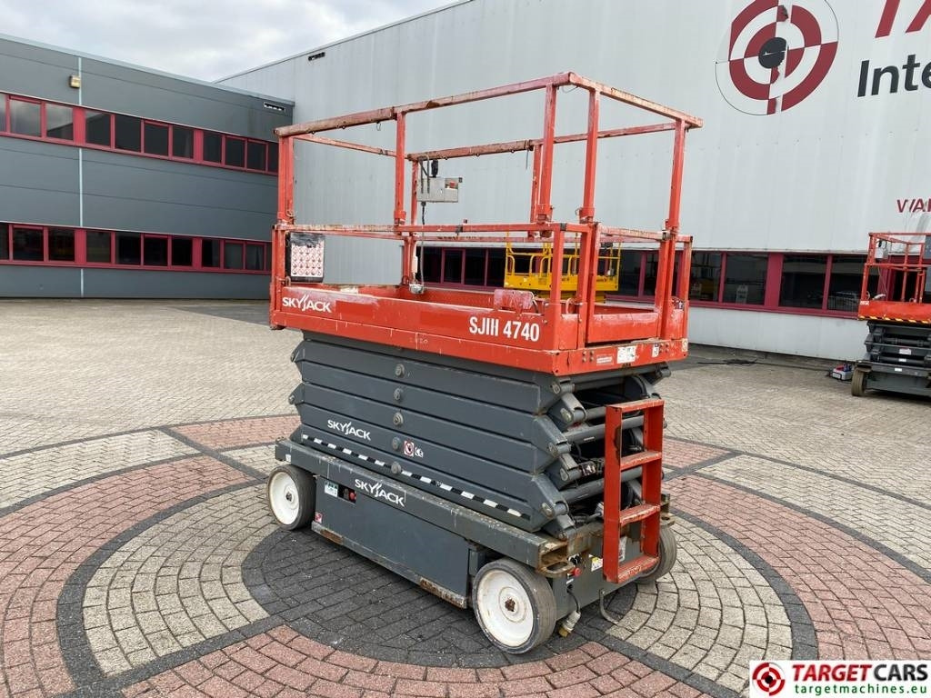 SkyJack SJIII-4740 Electric 4740 Scissor Work Lift 1380cm  - Ψαλιδωτό ανυψωτικό: φωτογραφία 4 SkyJack SJIII-4740 Electric 4740 Scissor Work Lift 1380cm  - Ψαλιδωτό ανυψωτικό: φωτογραφία 4