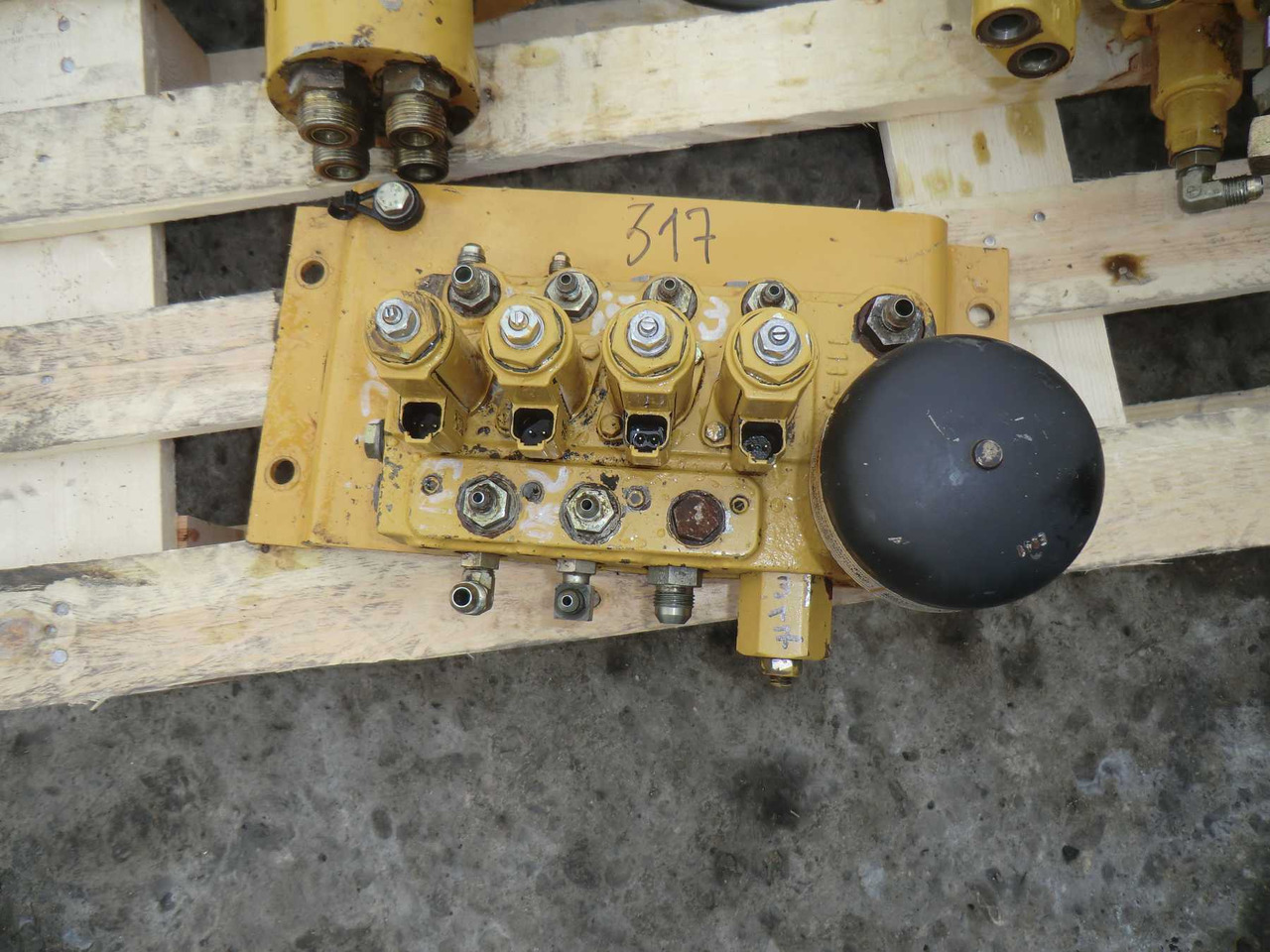 Caterpillar 317B LN BLOCCO VALVOLE PILOTAGGI - Υδραυλική βαλβίδα για Κατασκευή μηχανήματα: φωτογραφία 1 Caterpillar 317B LN BLOCCO VALVOLE PILOTAGGI - Υδραυλική βαλβίδα για Κατασκευή μηχανήματα: φωτογραφία 1